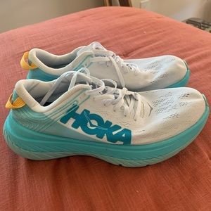 hoka tennis shoes
